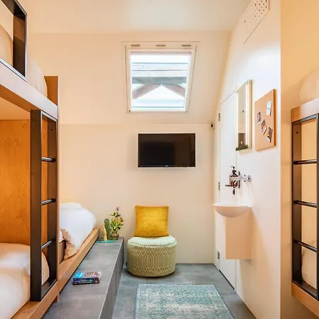Bunk Otel