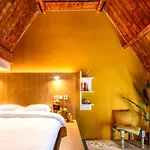 Bunk Hotel 3*