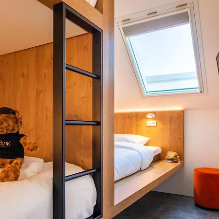 Bunk Otel 3*